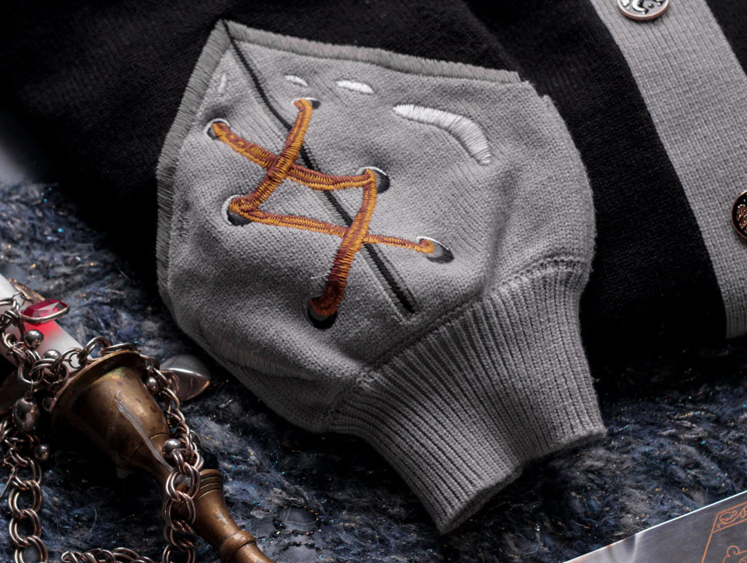 Knight in Cozy Armour Cardigan // The Raven Knight - Image 10