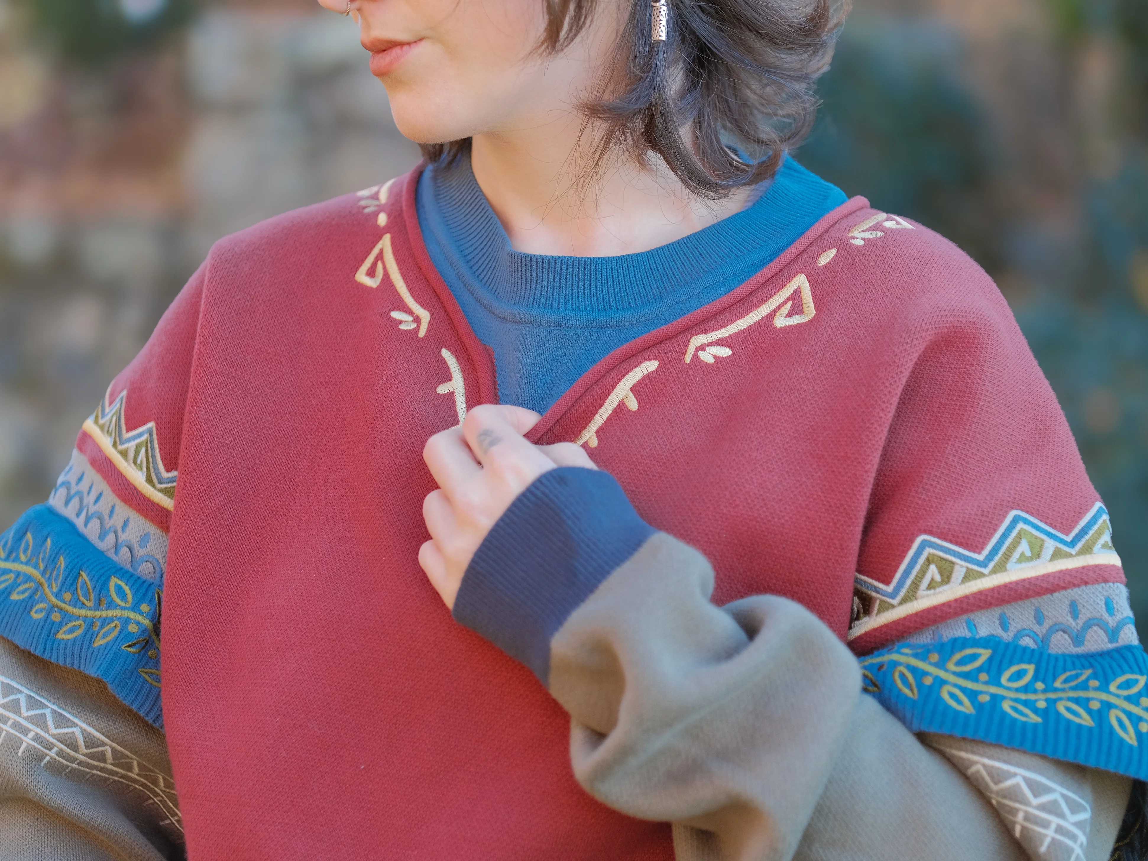 The Villager's Tunic [with Side Split] // - Image 5